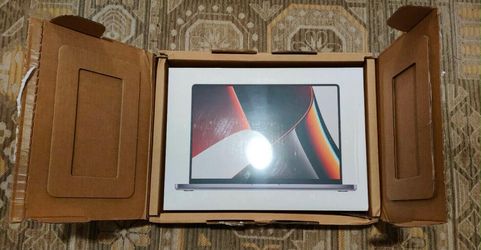 Apple Mac Book Laptop