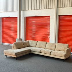 Tan Sectional Couch 🛋️- free Delivery 