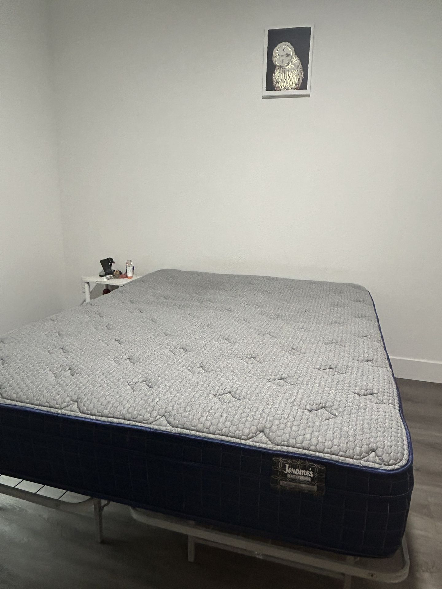 Jerome’s Classic Firm Mattress (Queen Size)