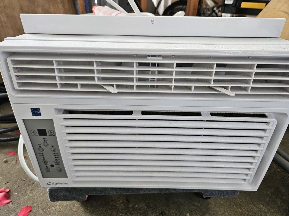 Window AC Unit