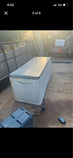 Rubbermaid Storage