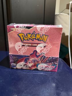 Fusion Strike Booster Box