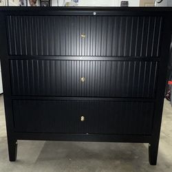 Fluted 3 Drawer Dresser, Set of 1 with Ball Bearing Slide, Modern Nightstand Cabinet with Spacious S