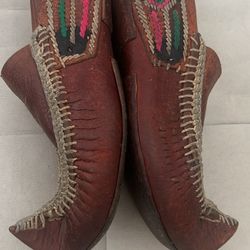 Traditional Shoe For Theater Show 9