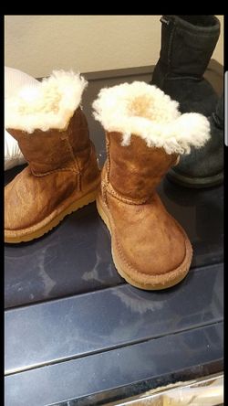 Baby girl uggs