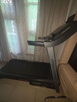 Treadmill proform