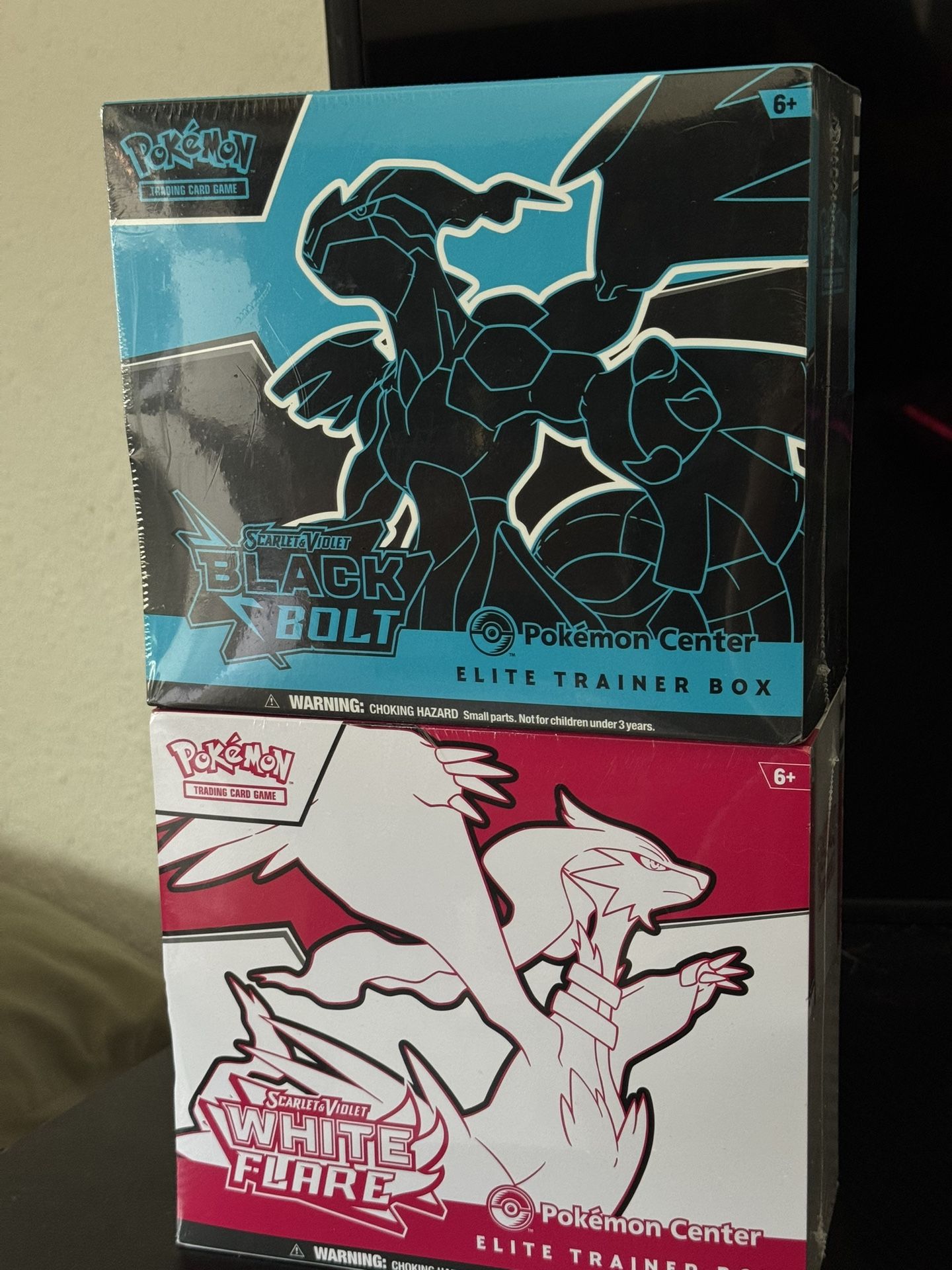 Pokémon Center ETB’s Black bolt & White Flare 