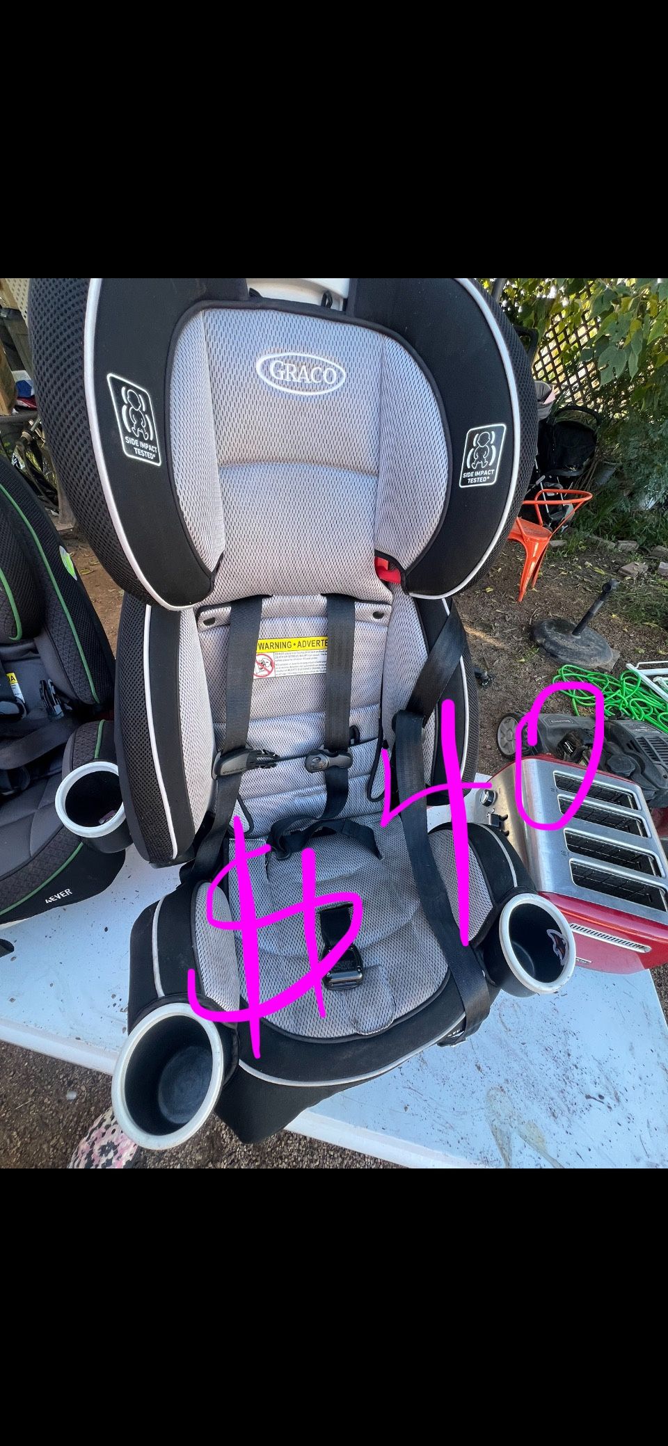 CAR SEAT 