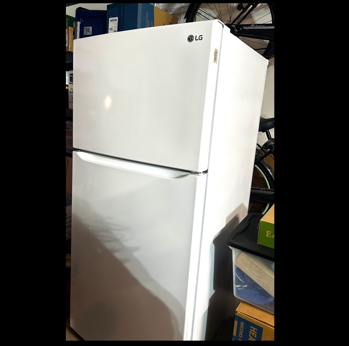 LG HouseHold Refrigerator ❄️ 29.9 x 33.9 x 66.1 in