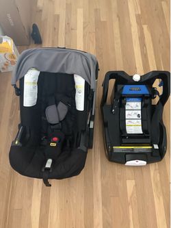 Doona Car Seat and Base