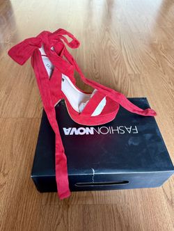RED SIZE 6 NEW