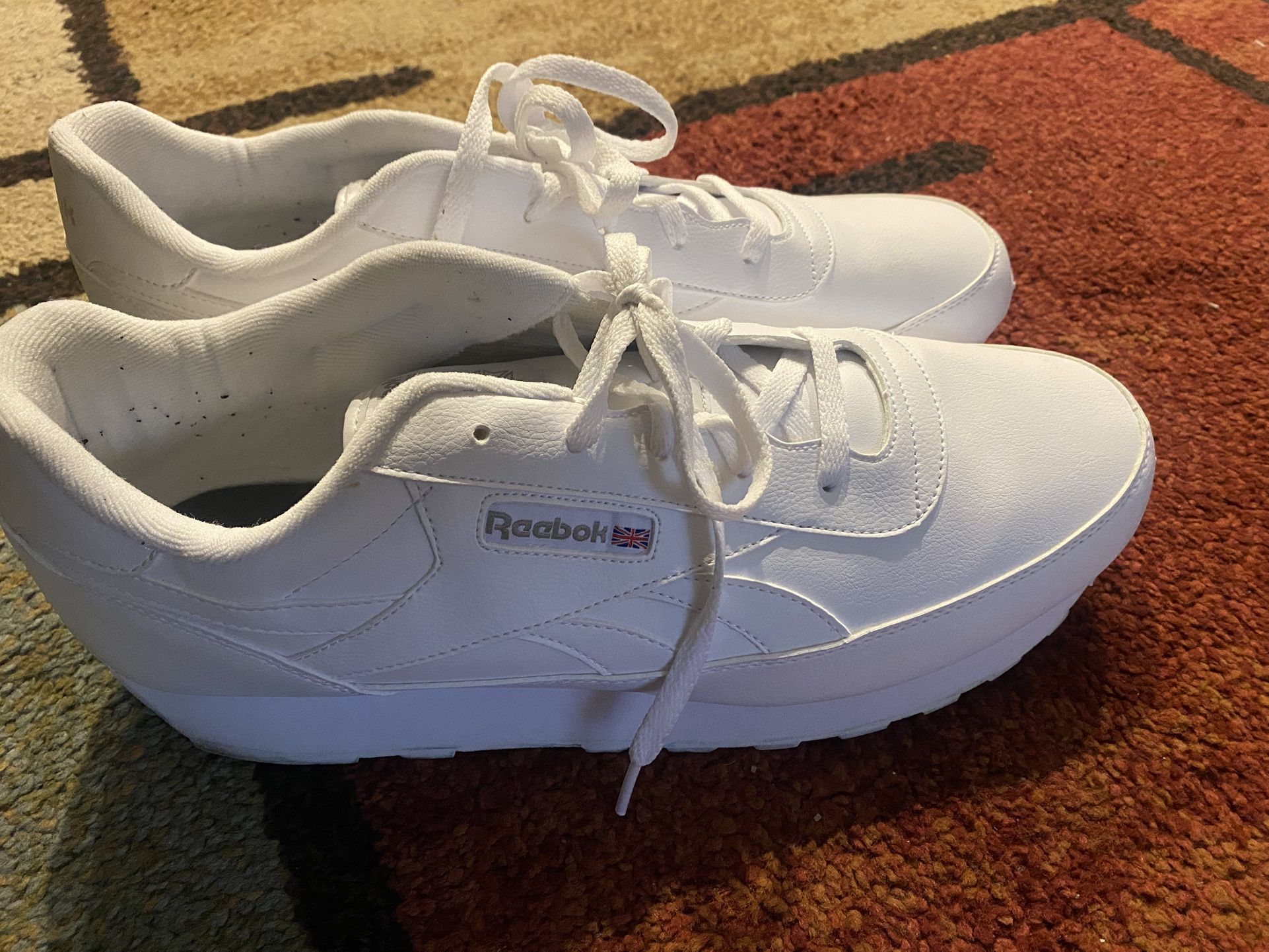 Reebok Classics – Size 15