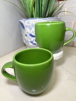 Bright & Cheerful Pair of Vintage 2005 Starbucks 12oz Solid Green Ceramic Mugs!