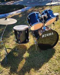 5 Piece Drum Set