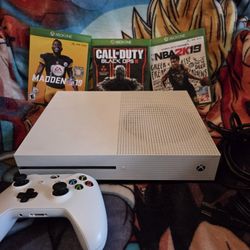 Microsoft Xbox One S 500GB Console with 3 Games