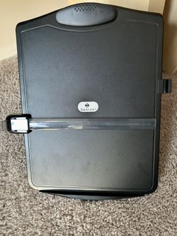 Standing spaper holder