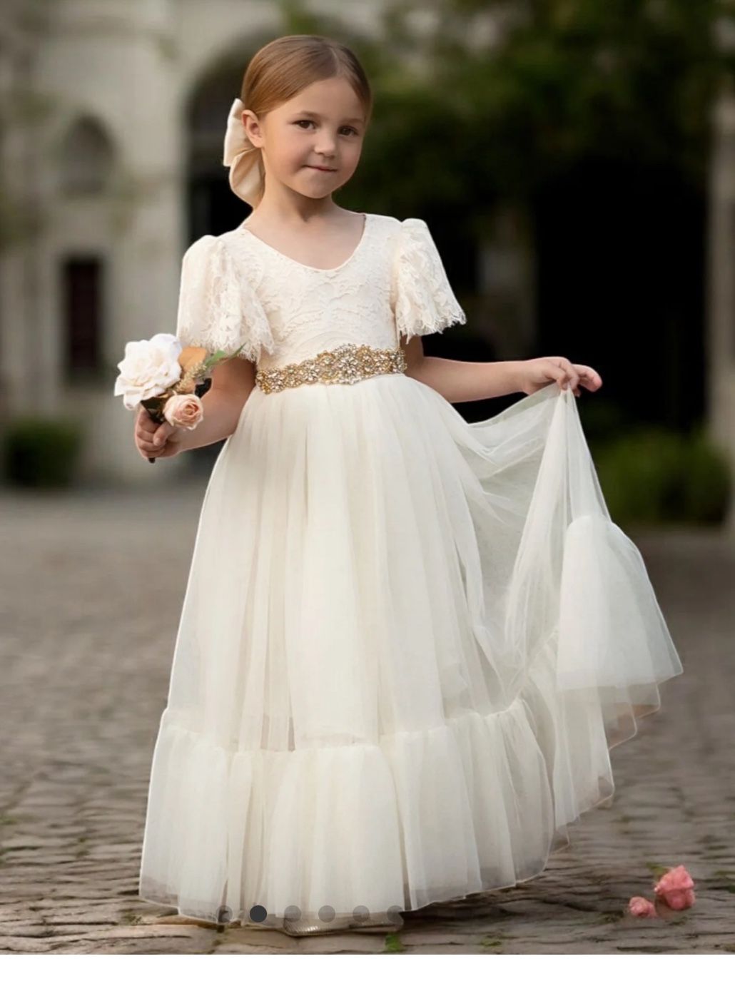 Elegant Ivory Flower Girl Dress/ Hermoso Vestido Elegante 