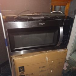 1.7 Whirlpool Overhead Microwaves