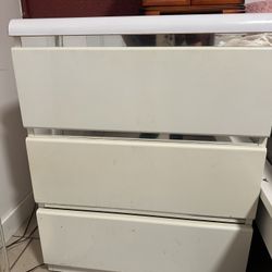 Two Night Stands and Dresser 