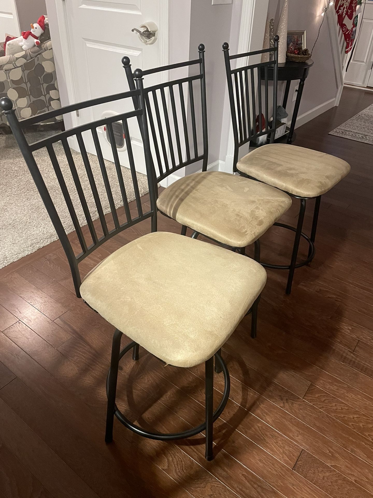 Swivel Bar Stools