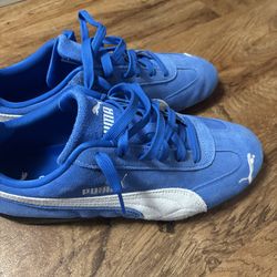 Like new puma tennis shoes