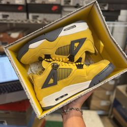 Jordan 4 Yellow Lighting - 10.5M