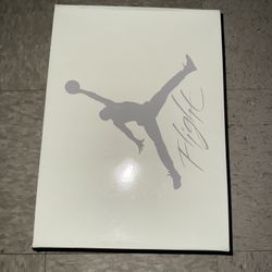 JORDAN 4 RETRO SB