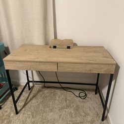 Target Threshold Loring Wood Desk – Vintage Oak – Charging Station