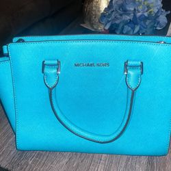 Micheal Kors Purse 