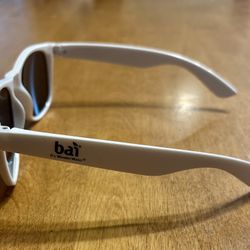 White Bai sunglasses