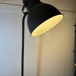 Floor Lam AJUSTABLE Head