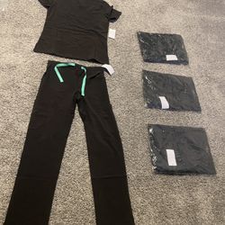 Uniformes Para Mujer Son 4 Set Por $40 Talla XS