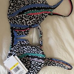 NWT JESSICA SIMPSON TOP SIZE MEDIUM COLOR ROSE MULTI 