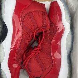 Air Jordan 11 Size 7y Women $80