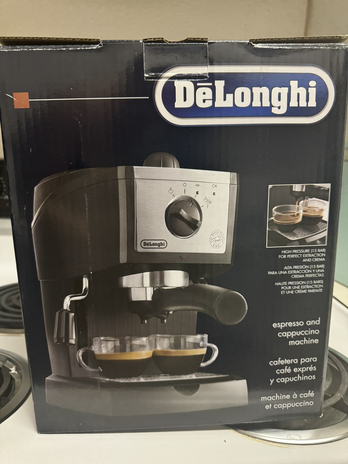 DeLonghi Espresso and Cappuccino Machine