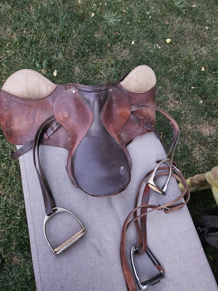 English Saddle