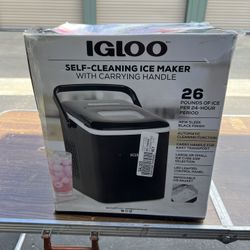 IGLOO SELF- CLEANING ICE MAKER Good Condition 