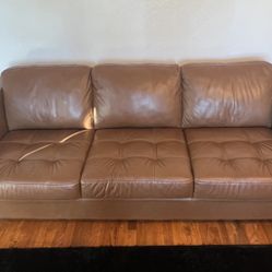 $400! Like New- Palliser Leather Sofa!!