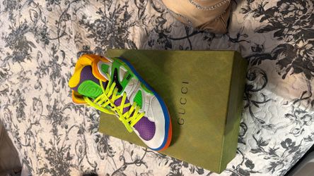GUCCI TENNIS SHOES