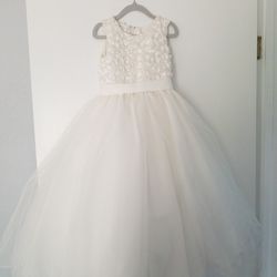 Flower Girl Dress Size 4  Floral White Bow Sweetie Pie Collection 