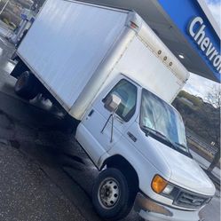 2004 E-450 heavy Duty (16 ft) CLEAN TITTLE 