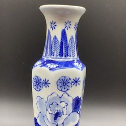 Vintage Handmade Japanese Blue and White Porcelain Vase 7"