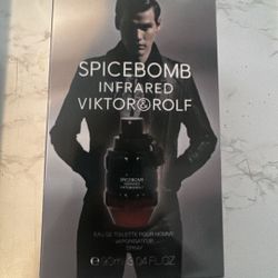 3.4oz,Black and Red Bottle,