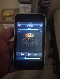 Ipod touch 2nd Generation  good battery