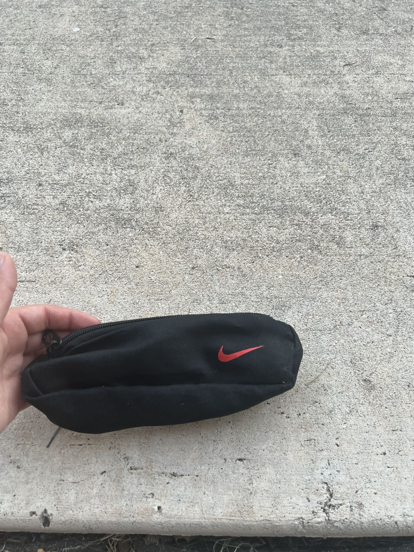 nike pencil pouch for Sale in San Antonio, TX - OfferUp