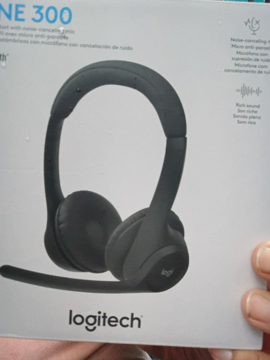 Logitech Zone 300 Bluetooth Headset New