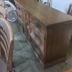 9 Drawer Dresser