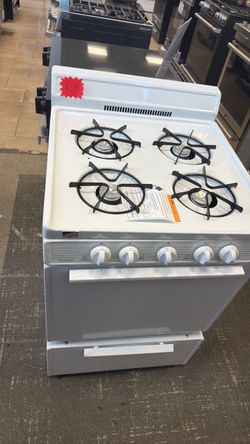 Compact gas range