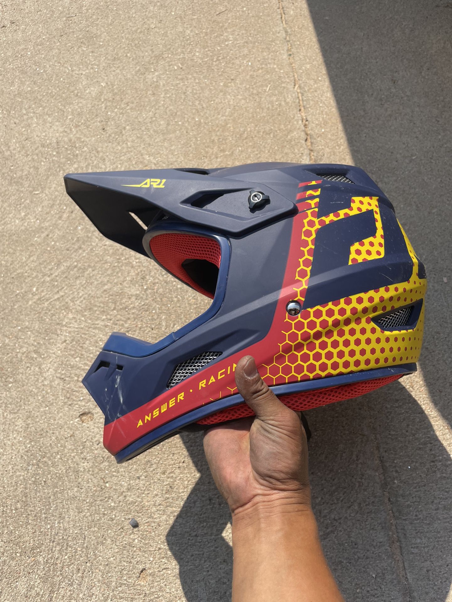 Answer Racing AR1 V2 Helmet Size M