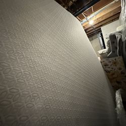 Queen Memory Foam Mattress 